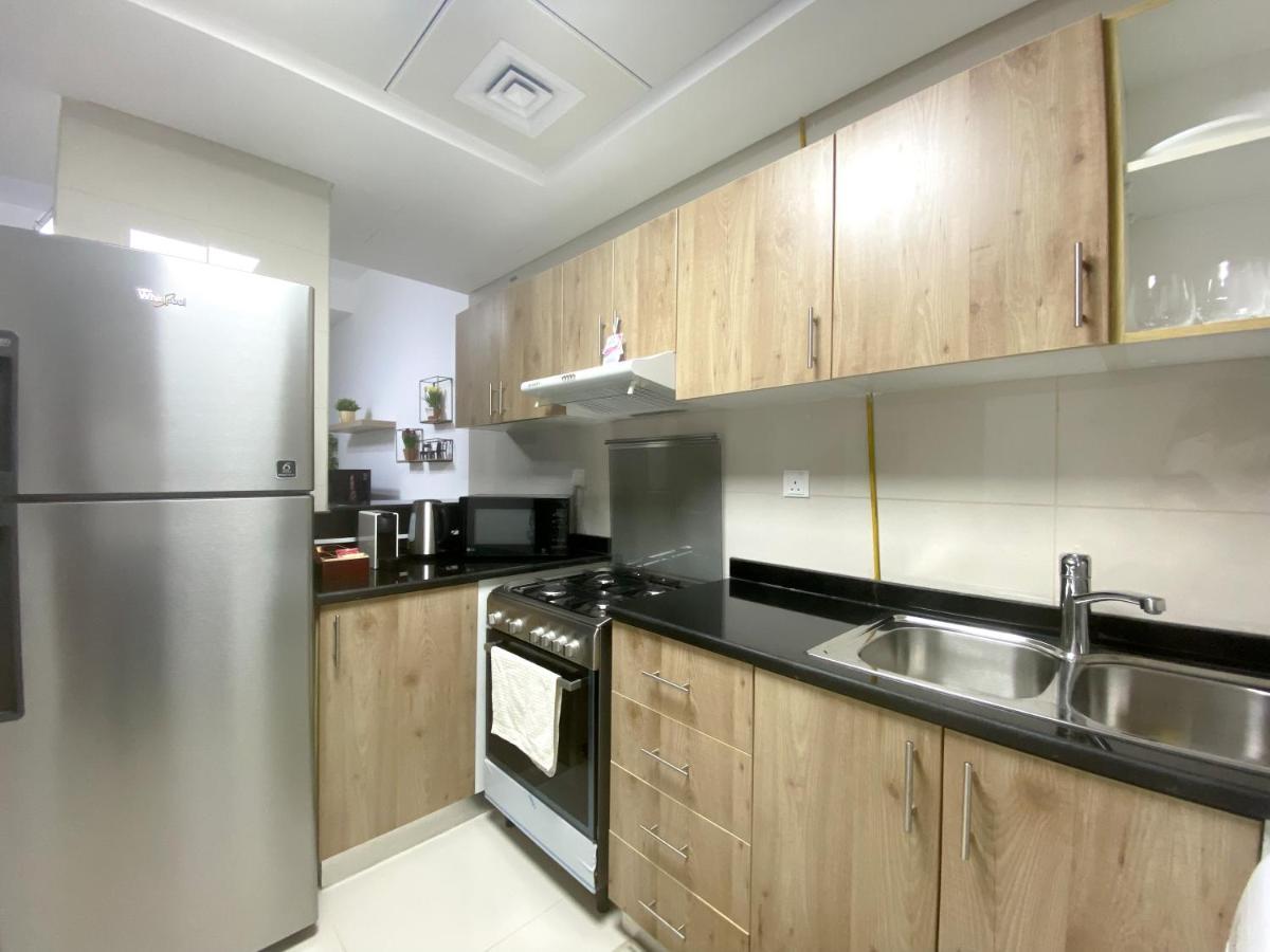 Apartament Walk To The Beach Or Enjoy The Amazing View From The Balcony Dubaj Zewnętrze zdjęcie